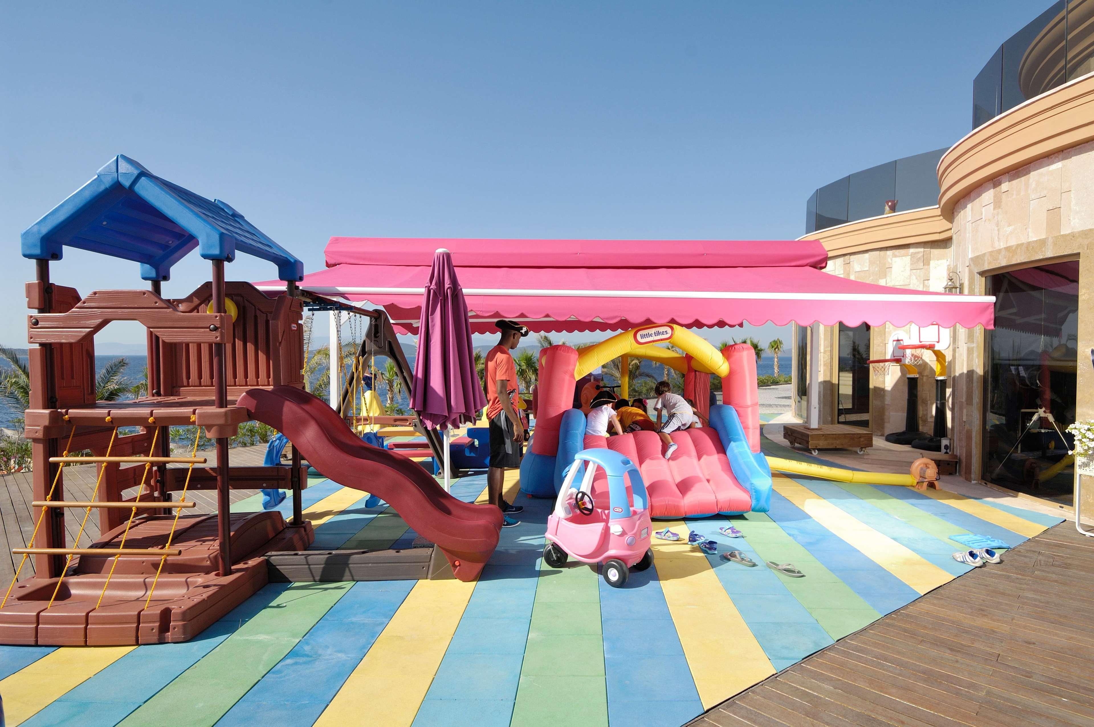 Курортний комплекс The Plaza Bodrum